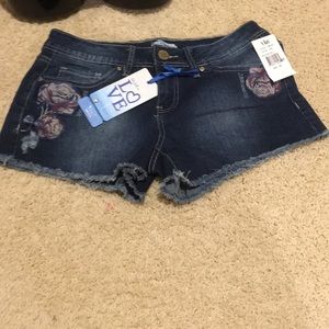 YMI Rose Printed Jean Shorts Size 5